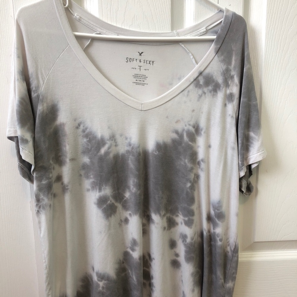 Grey and white soft and sexy AEO v neck tee